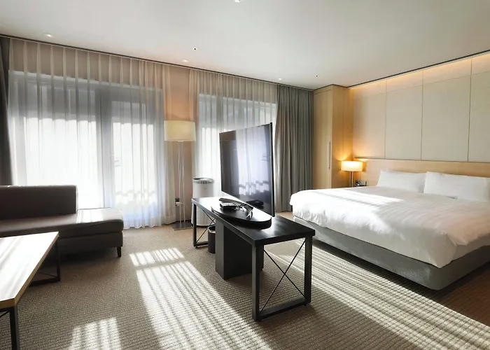 Otel Orakai Cheonggyesan Hotel, Bw Premier Collection 4*